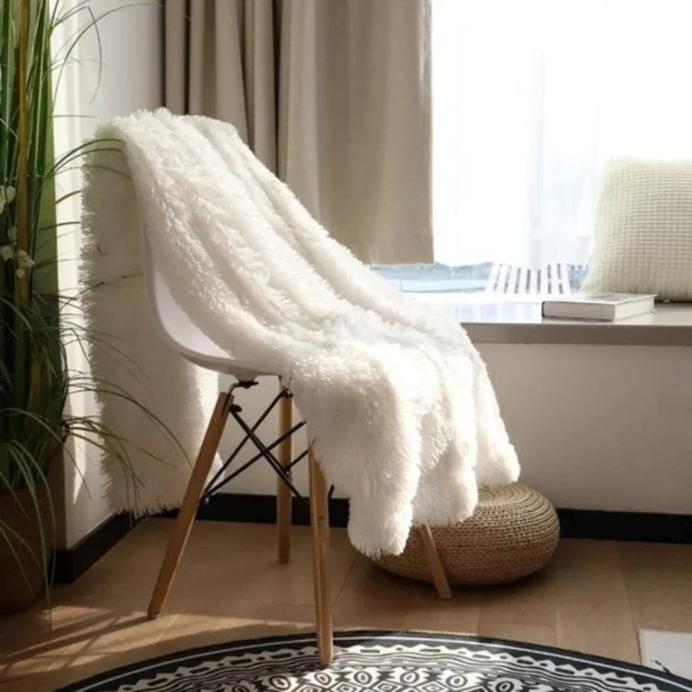 Lightweight Long Hair Soft Faux Fur Throw Blanket